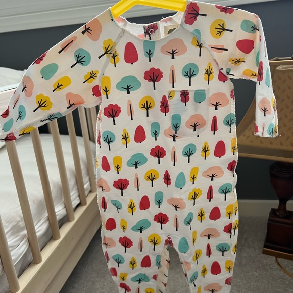 Baby onsie - Picture 2 of 5